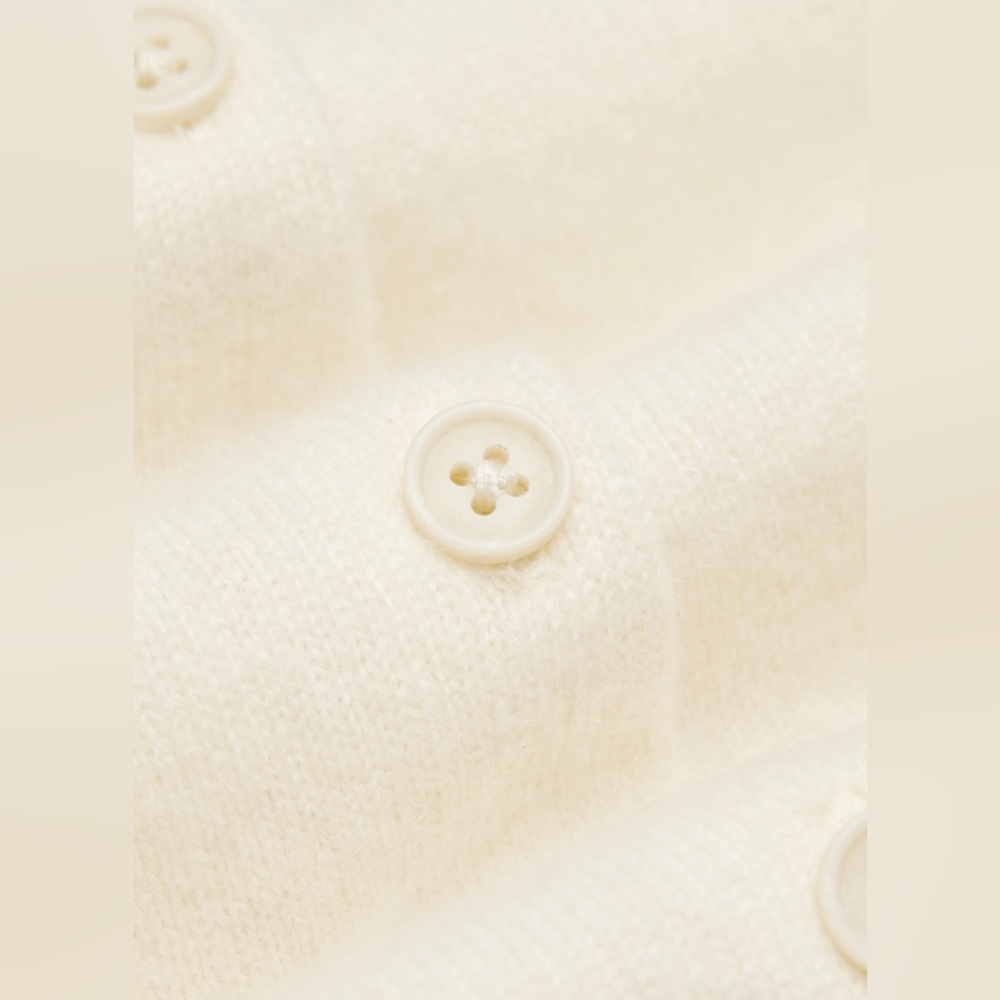 NWT - Aritzia Bare Cashmere Crew Cardigan - Small - Whisper White - Picture 7 of 9